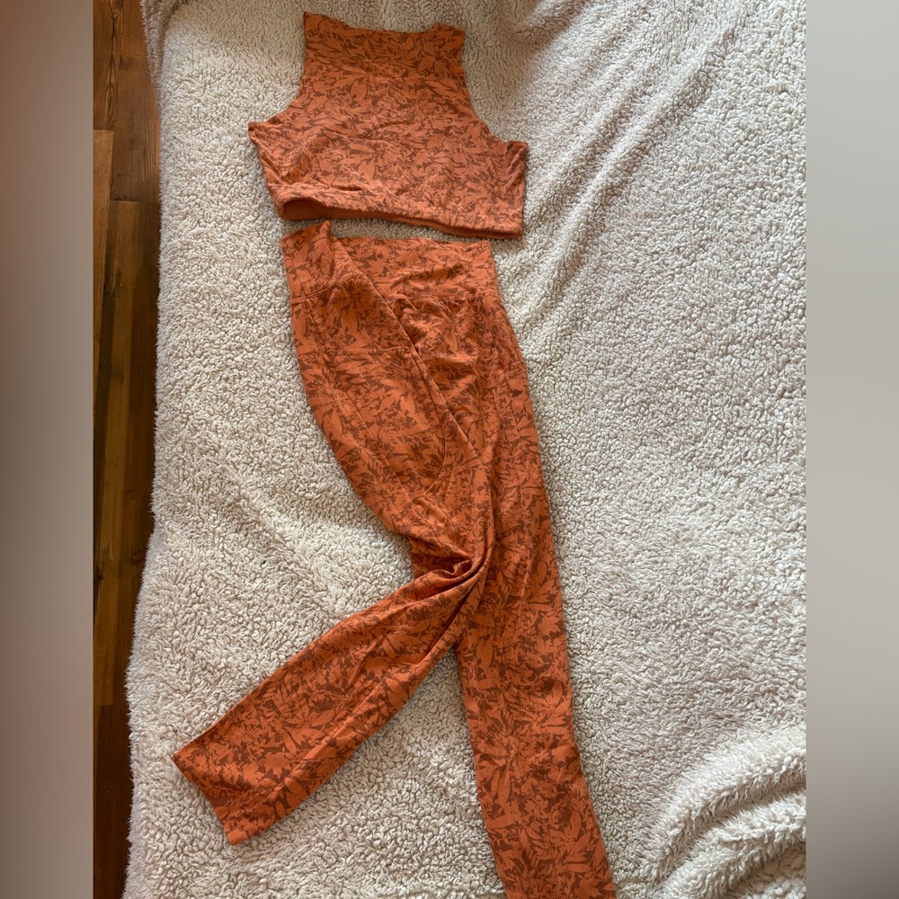 REI Orange Patterned Set